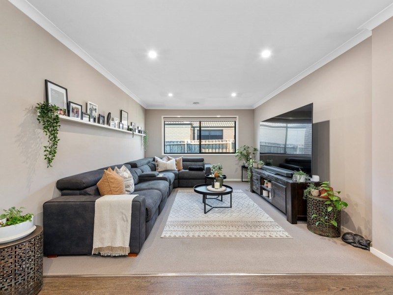 41 Len Cook Drive, Eastwood VIC 3875