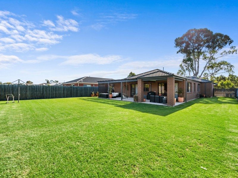 41 Len Cook Drive, Eastwood VIC 3875