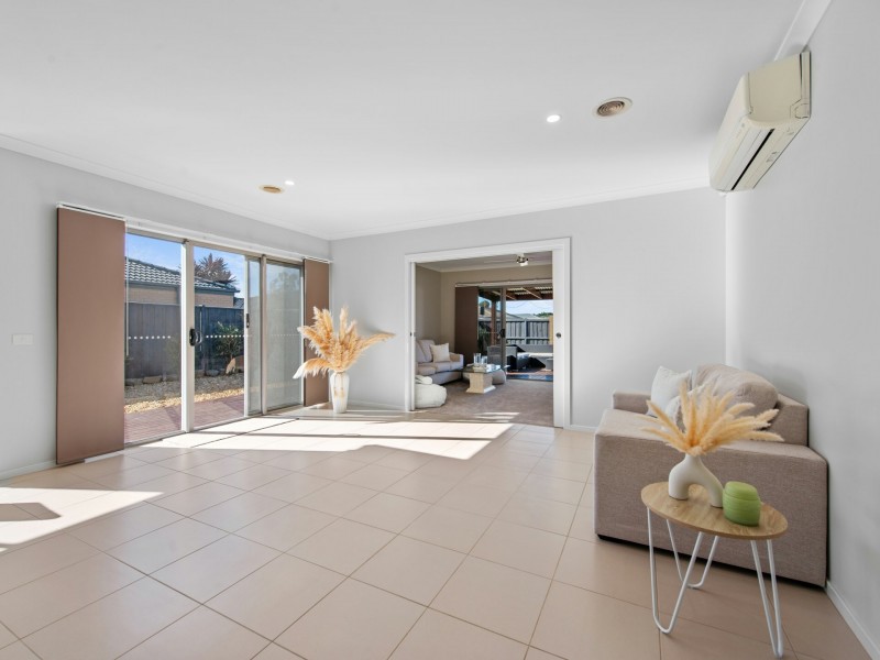 16 Shannon Boulevard, Bairnsdale VIC 3875