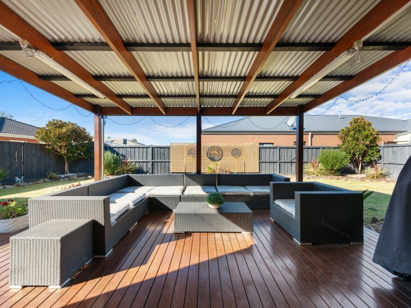 16 Shannon Boulevard, Bairnsdale VIC 3875