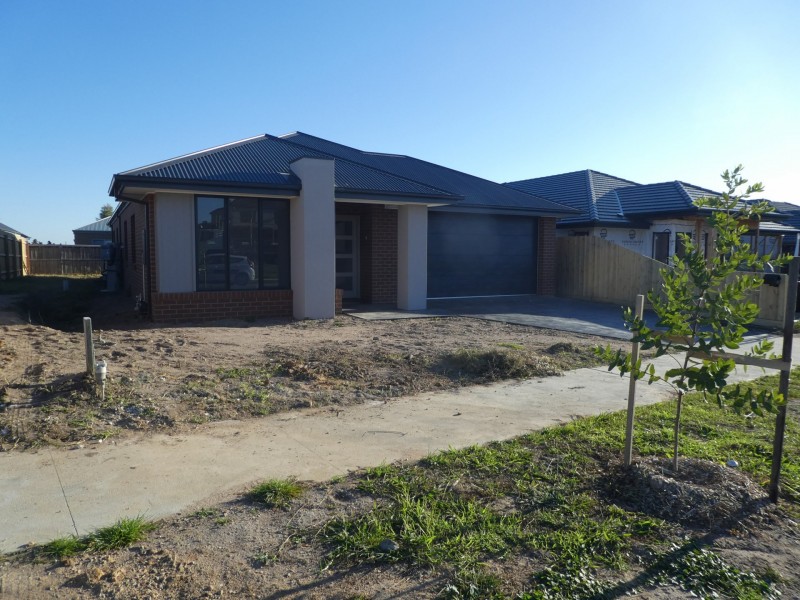 22 Angophora Court, Lucknow VIC 3875