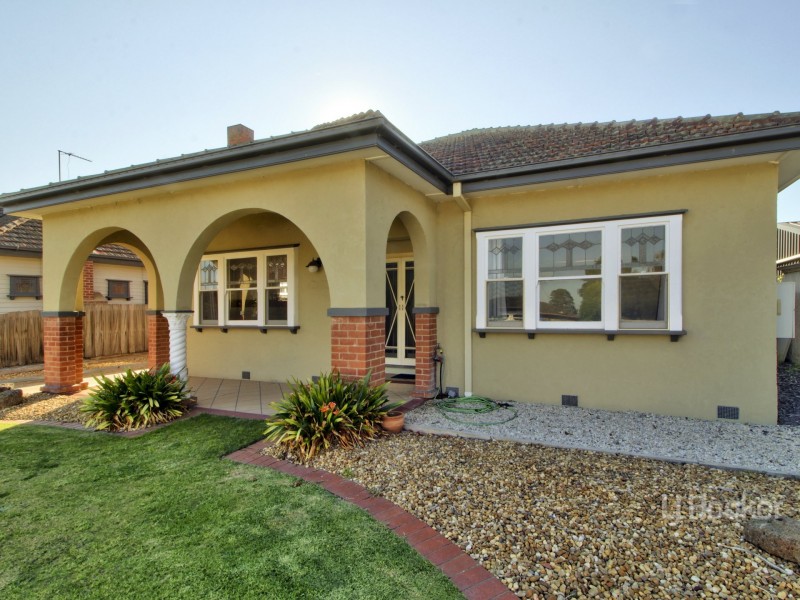 74 Francis Street, Bairnsdale VIC 3875
