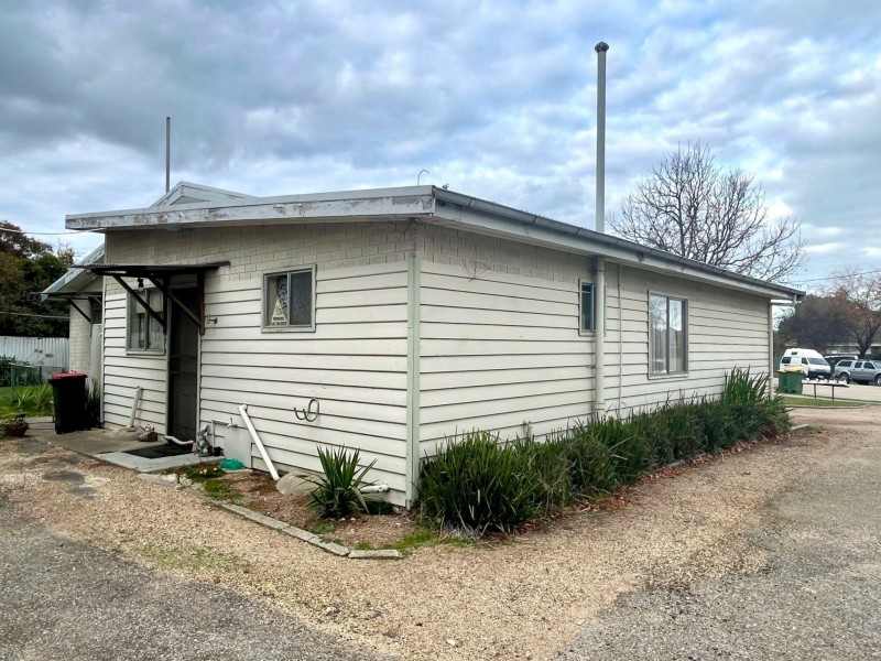 Unit 5 and 6/4 Grosvenor Court, Bairnsdale VIC 3875