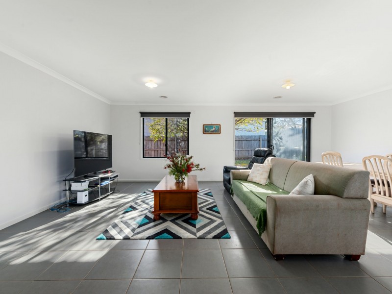 18B Kollmorgen Place, Bairnsdale VIC 3875