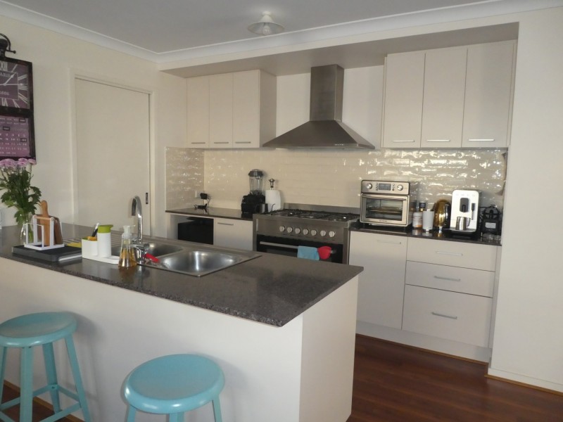 16 Dianella Place, Bairnsdale VIC 3875