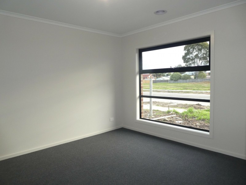 10 Nielsen Way, East Bairnsdale VIC 3875