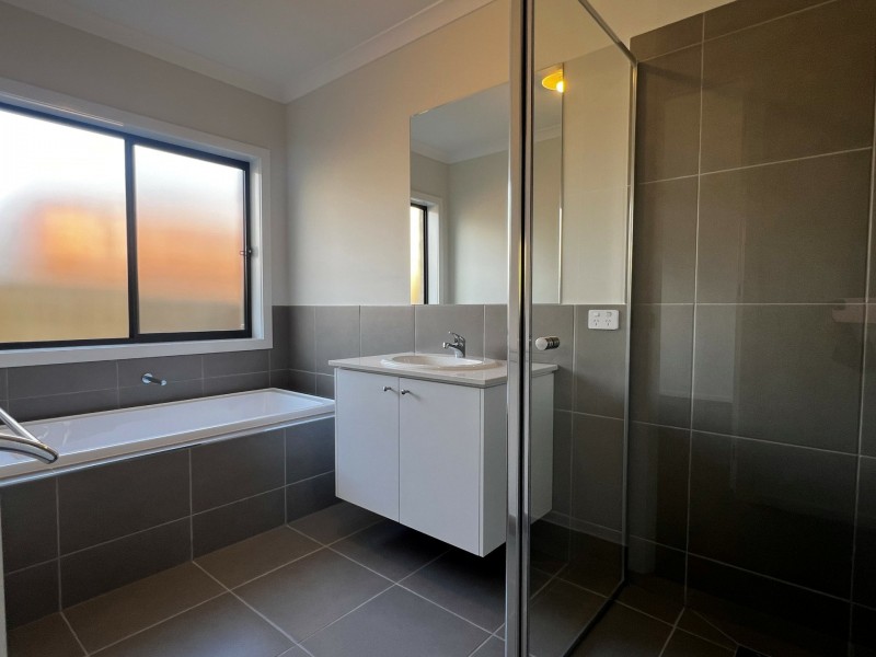 90 Hebe Way, Bairnsdale VIC 3875