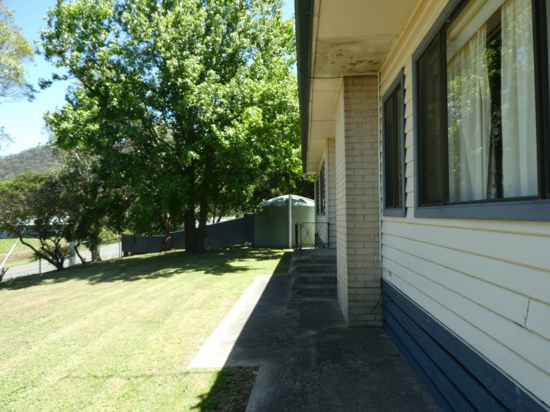 112 Day Avenue, Omeo VIC 3898