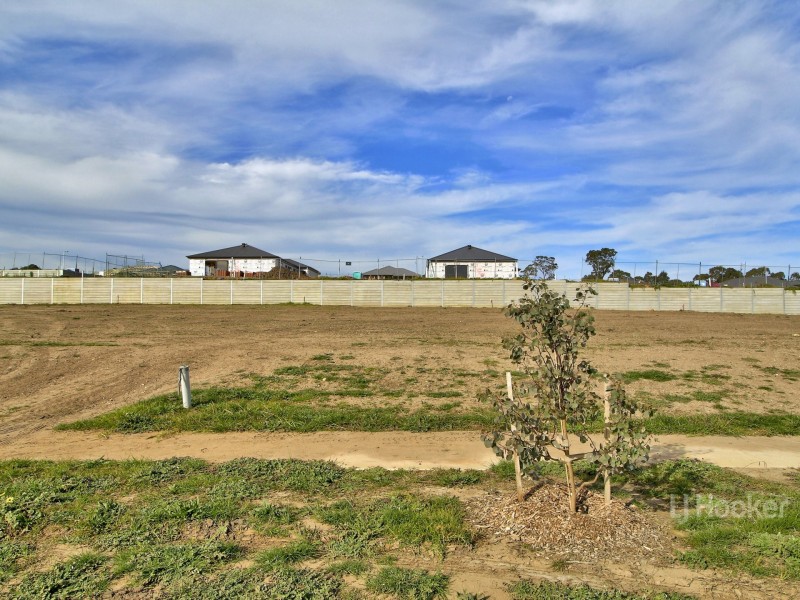 18 Eucalyptus Way, Lucknow VIC 3875