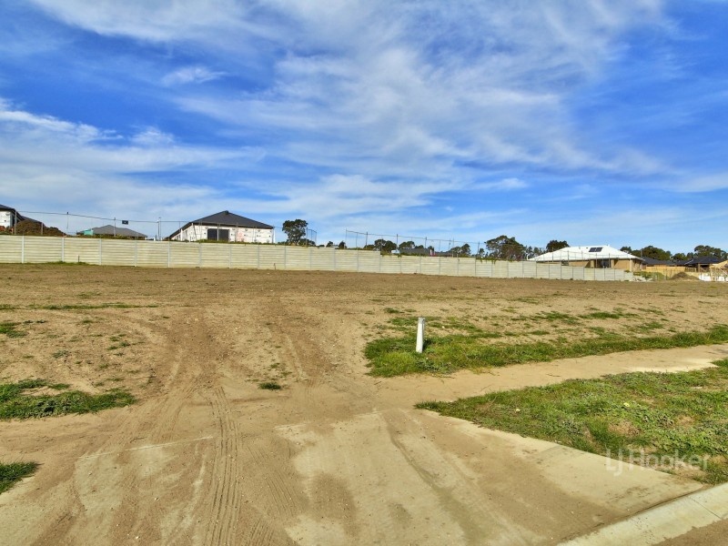 18 Eucalyptus Way, Lucknow VIC 3875