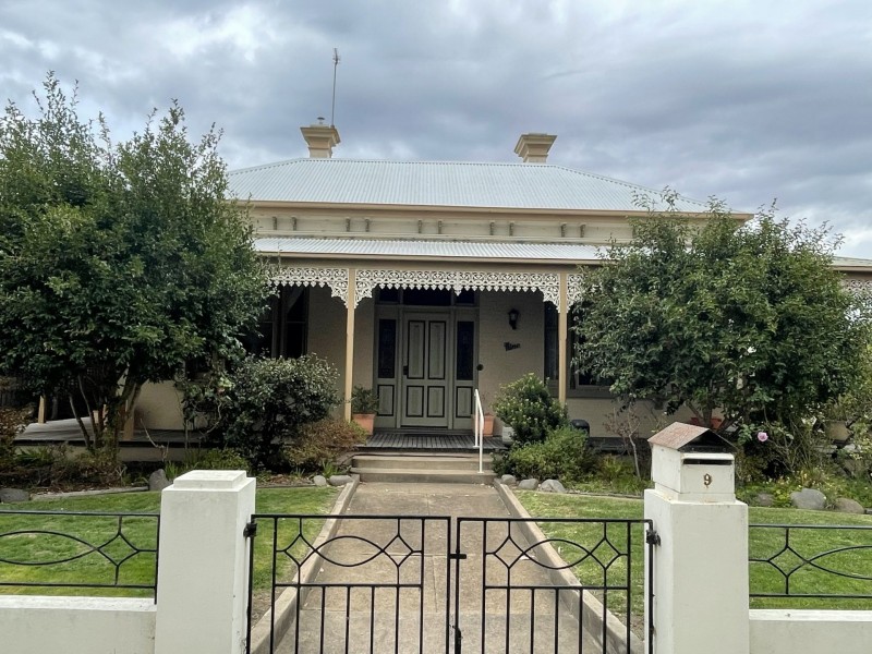 9 Pearson Street, Bairnsdale VIC 3875