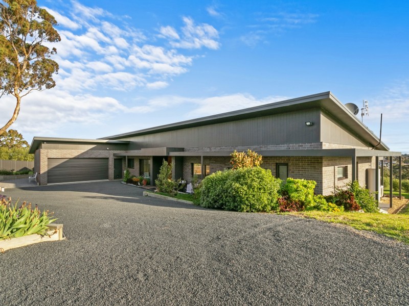 53 McAuleys Road, Wy Yung VIC 3875