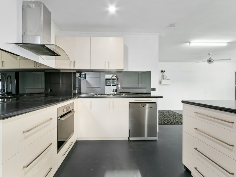 53 McAuleys Road, Wy Yung VIC 3875