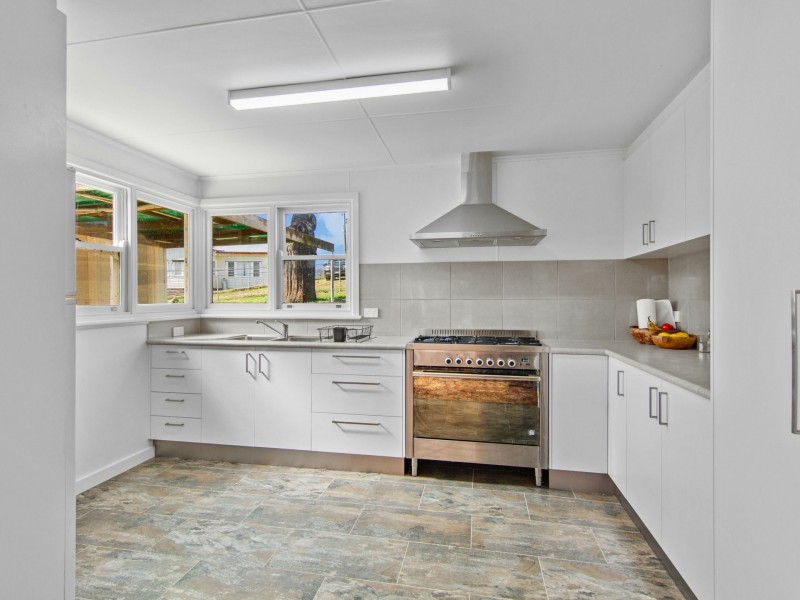 198 Watts Creek Road, Ensay VIC 3895