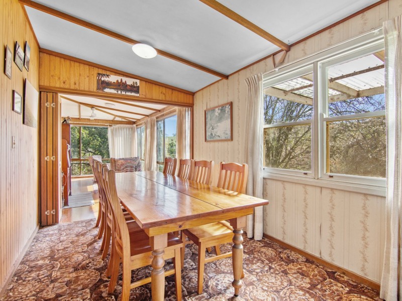 198 Watts Creek Road, Ensay VIC 3895
