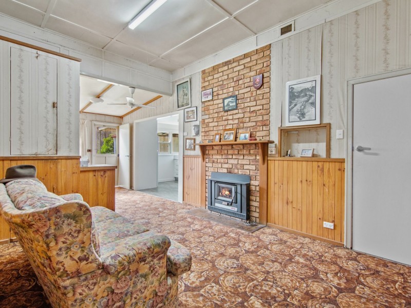 198 Watts Creek Road, Ensay VIC 3895