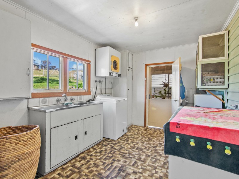 198 Watts Creek Road, Ensay VIC 3895