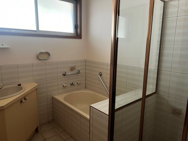 Unit 2/6 Garden Avenue, Bairnsdale VIC 3875