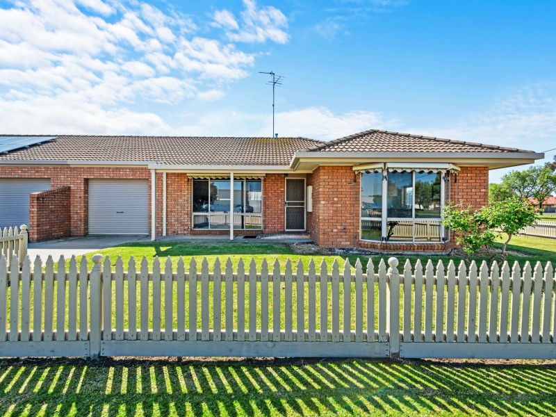 57 Dawson Street, Bairnsdale VIC 3875