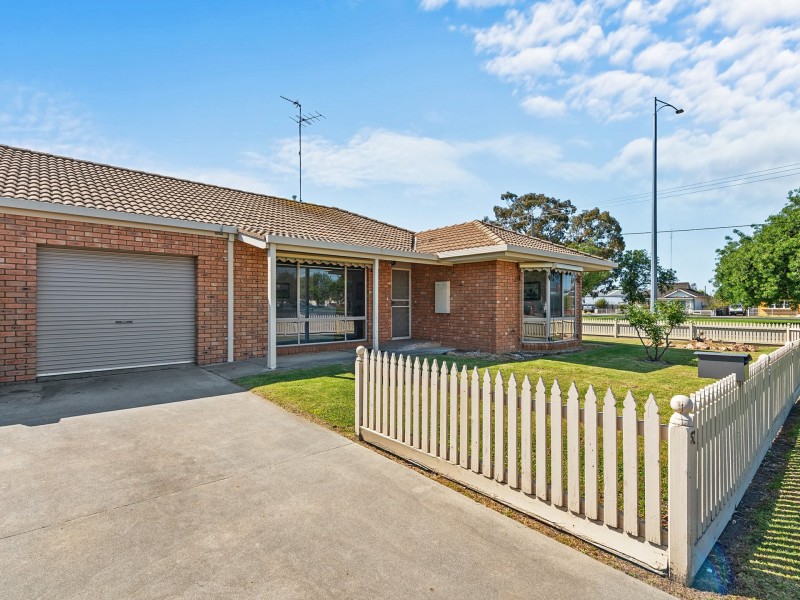 57 Dawson Street, Bairnsdale VIC 3875