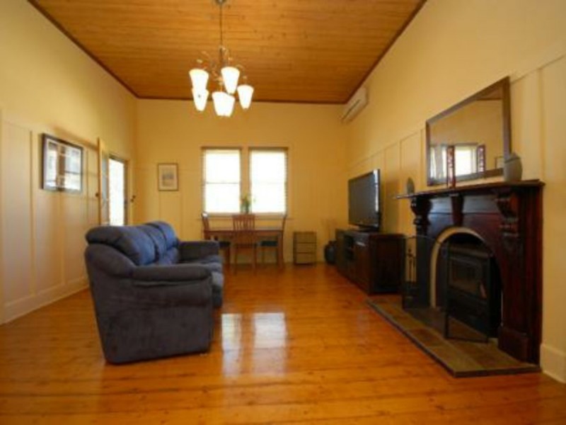 18 Bull Street, Bairnsdale VIC 3875