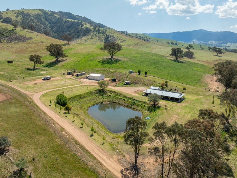 7415 Great Alpine Road, Swifts Creek VIC 3896