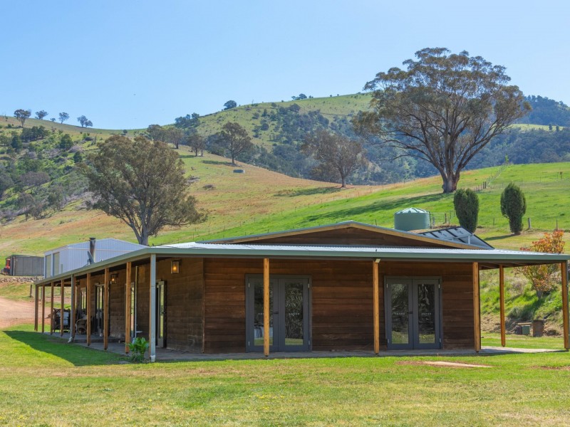 7415 Great Alpine Road, Swifts Creek VIC 3896