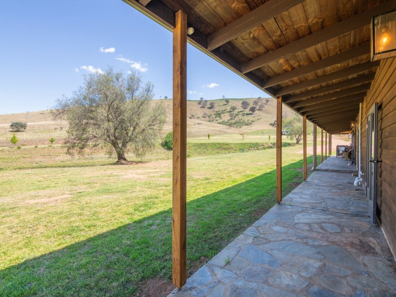 7415 Great Alpine Road, Swifts Creek VIC 3896