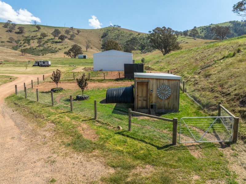 7415 Great Alpine Road, Swifts Creek VIC 3896
