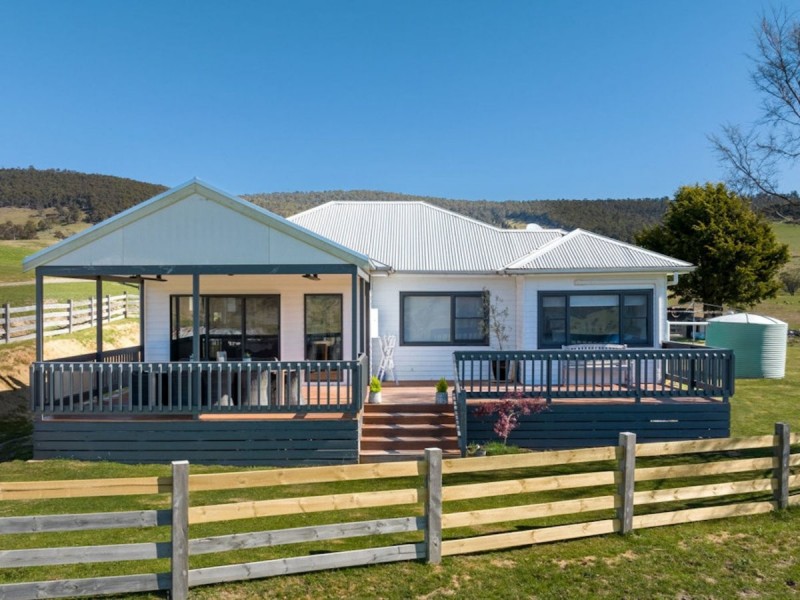 Omeo VIC 3898