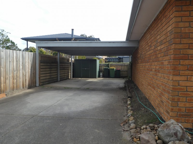 Unit 2/37 Tierney Street, Wy Yung VIC 3875