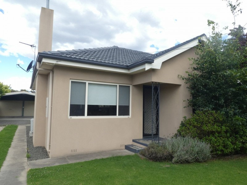 3 Churchill Street, Bairnsdale VIC 3875