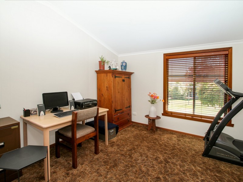 18 Brumley Street, Omeo VIC 3898