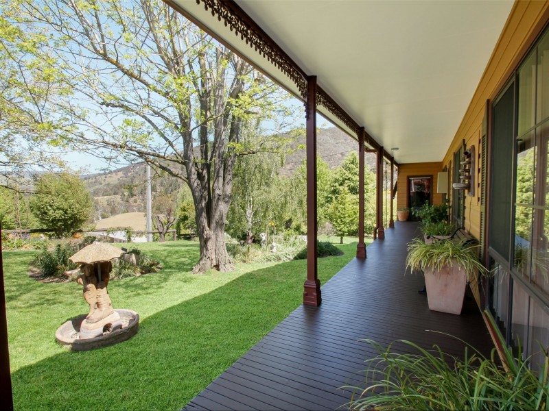 18 Brumley Street, Omeo VIC 3898