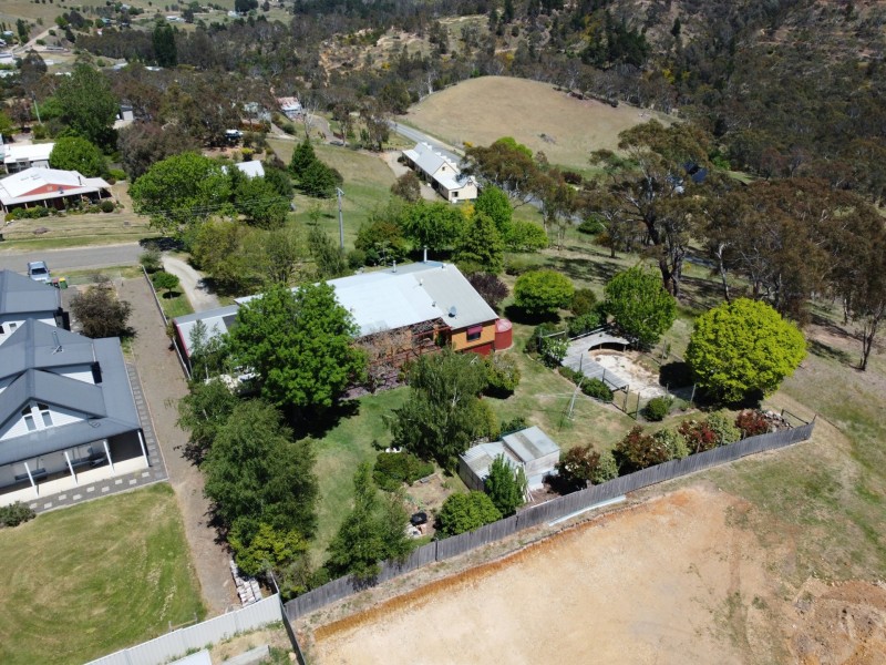 18 Brumley Street, Omeo VIC 3898