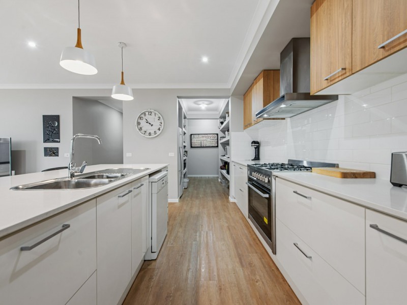 37 Shannon Boulevard, Bairnsdale VIC 3875