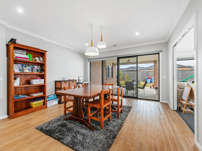 37 Shannon Boulevard, Bairnsdale VIC 3875