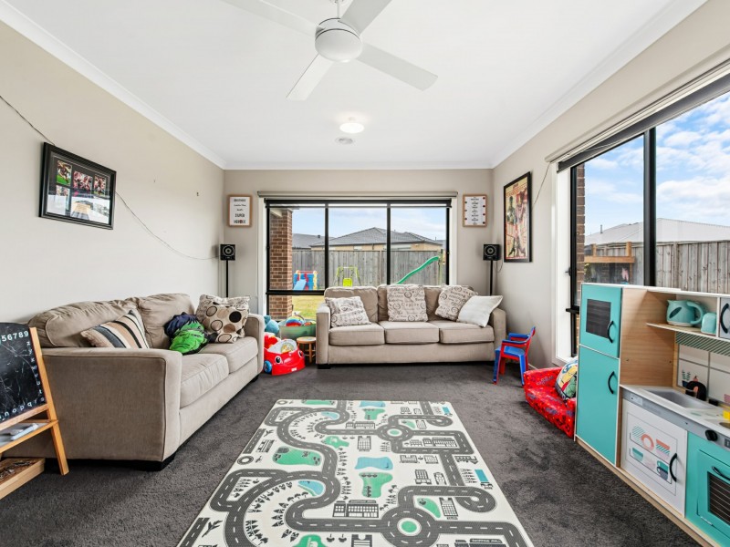 37 Shannon Boulevard, Bairnsdale VIC 3875