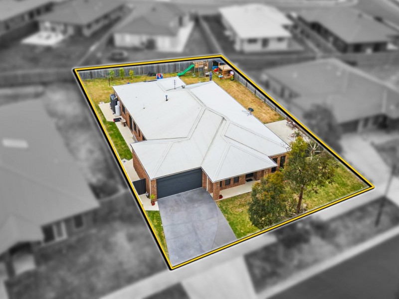 37 Shannon Boulevard, Bairnsdale VIC 3875