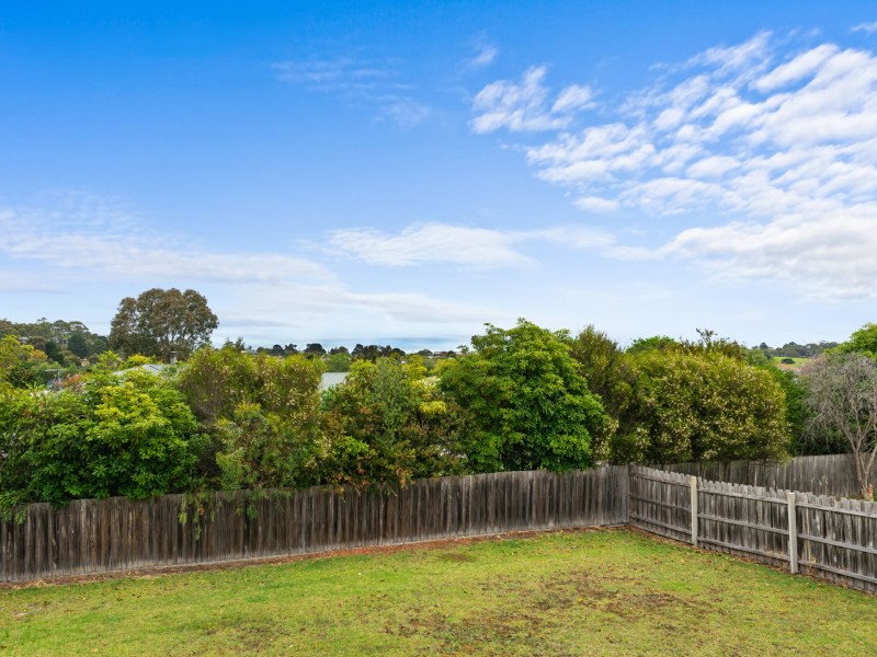 12 Ewing Court, Lakes Entrance VIC 3909