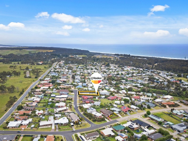 12 Ewing Court, Lakes Entrance VIC 3909
