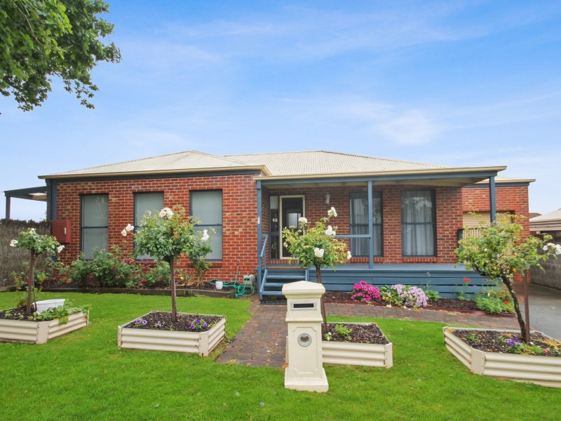31 Dwyer Street, Wy Yung VIC 3875