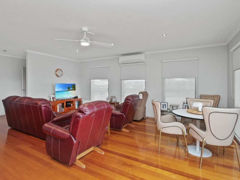 31 Dwyer Street, Wy Yung VIC 3875