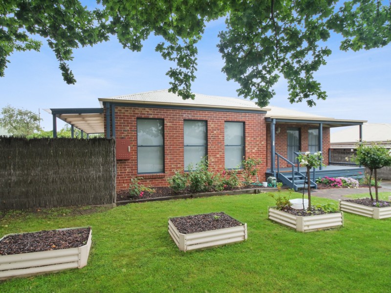 31 Dwyer Street, Wy Yung VIC 3875