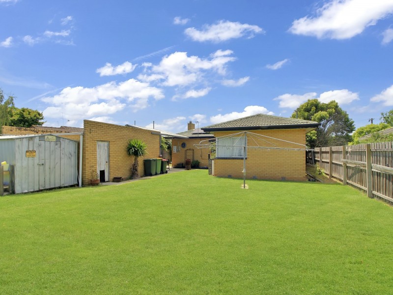 9 Dean Street, Bairnsdale VIC 3875