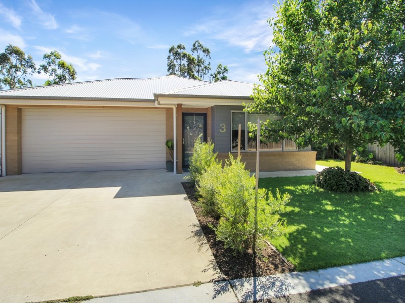 3 Bryan Place, East Bairnsdale VIC 3875