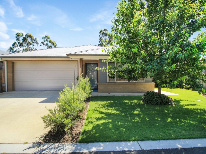 3 Bryan Place, East Bairnsdale VIC 3875