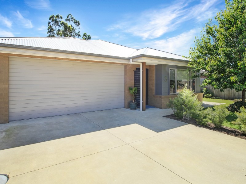 3 Bryan Place, East Bairnsdale VIC 3875