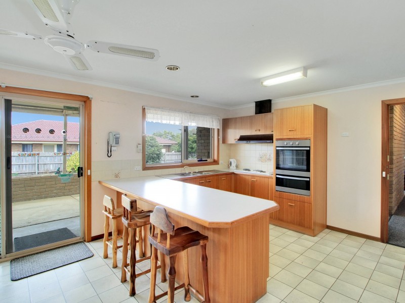 51 Balmoral Crescent, Eastwood VIC 3875