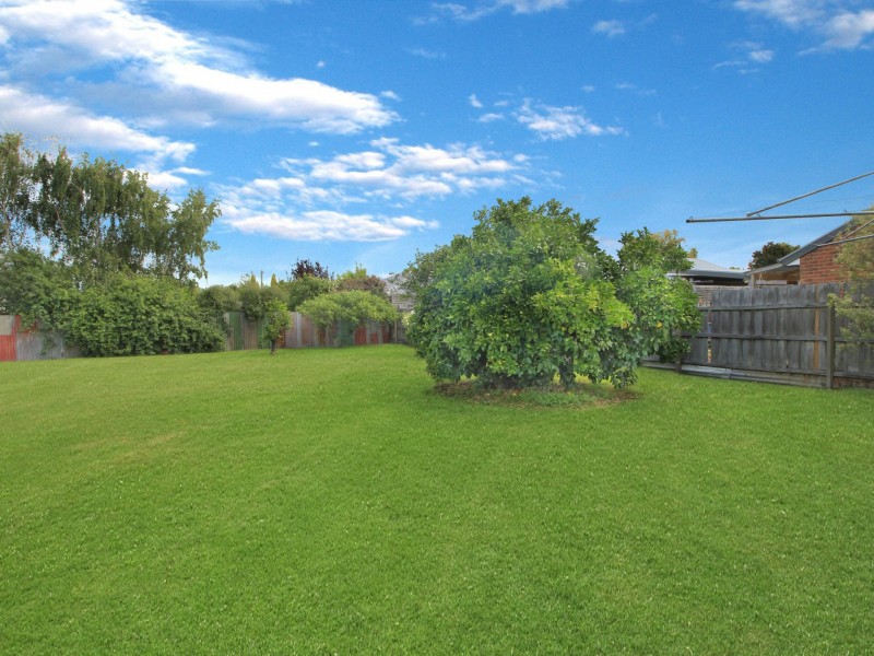 57 Pinnock Street, Bairnsdale VIC 3875